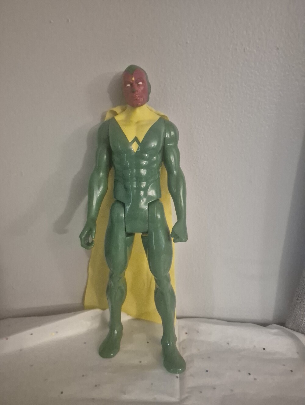 Vision Titan Hero Action Figure Hasbro Marvel  Avengers 2014 Cape Green 12"